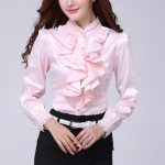 Chemisier dentelle col jabot