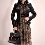 Robe chic avec jupon beige