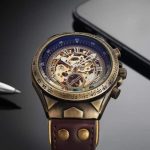 style steampunk horloger