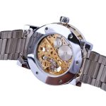 montre avec engrenages apparents