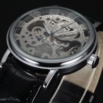 esthétique raffinée montre skeleton
