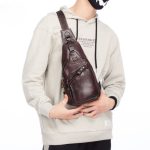 sac cuir homme poitrine
